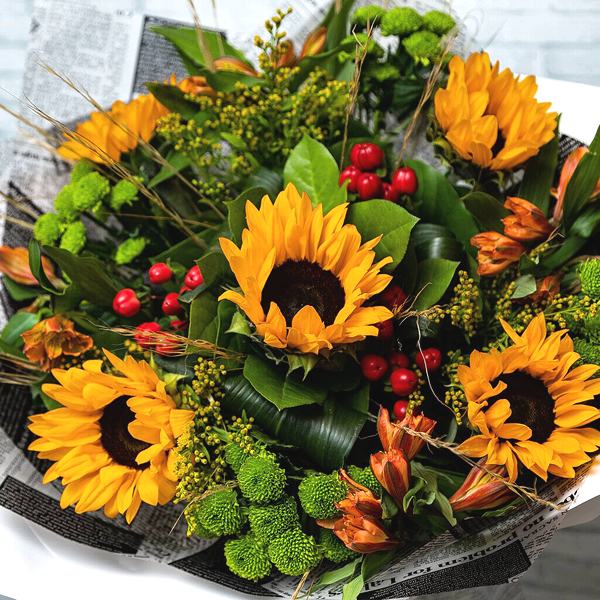 Thanksgiving flower arrangement by Posy Floral Design